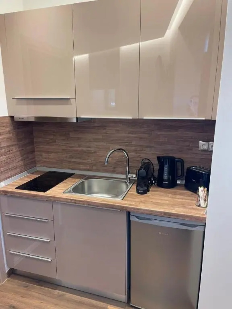 11 Luxury apartments.