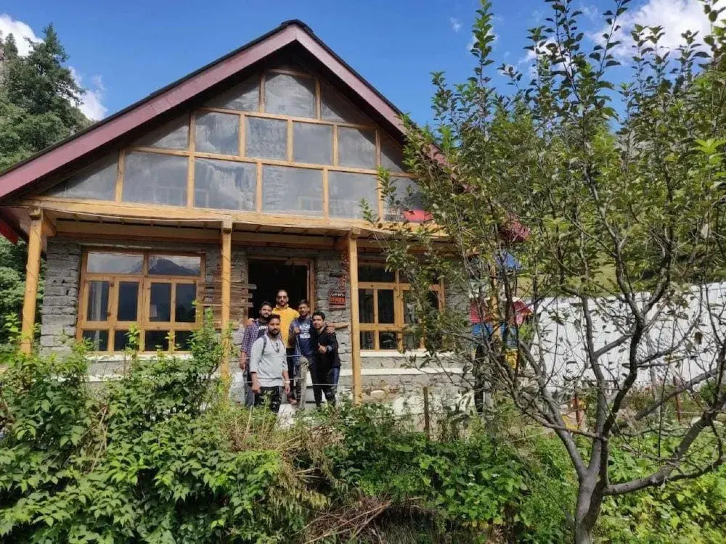 Stonedage Cafe And Inn