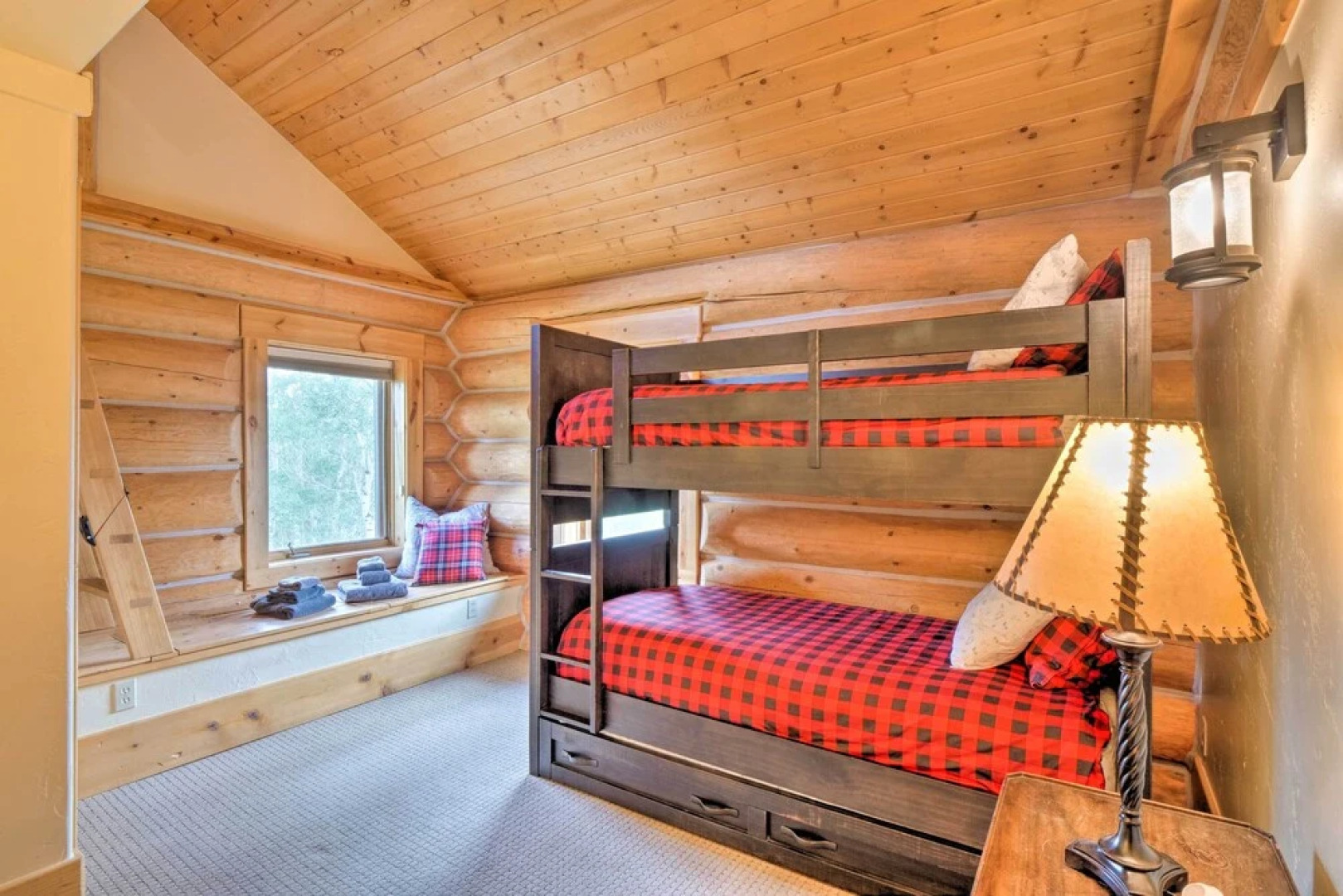 22str-00506 Fairplay Log Cabin: 26 Mi to Breck!