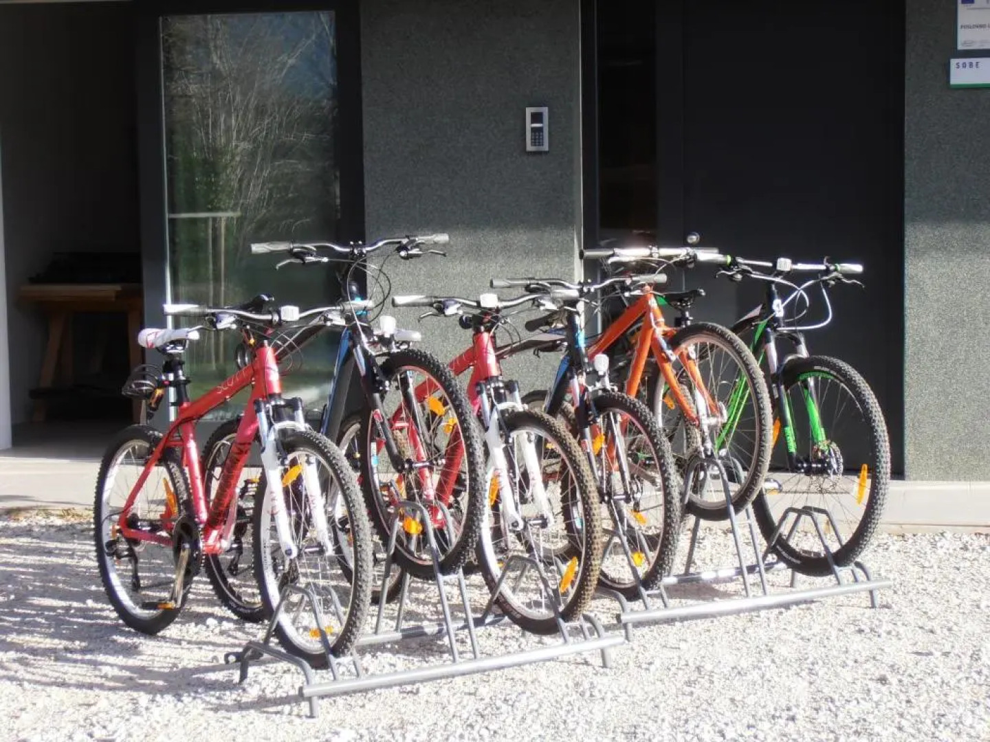 Bed & Breakfast Base Camp