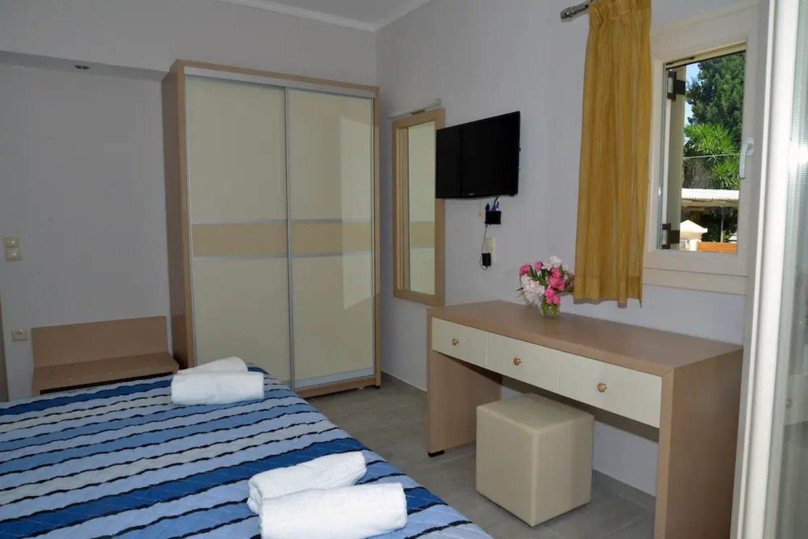 Santos Luxury Apartments