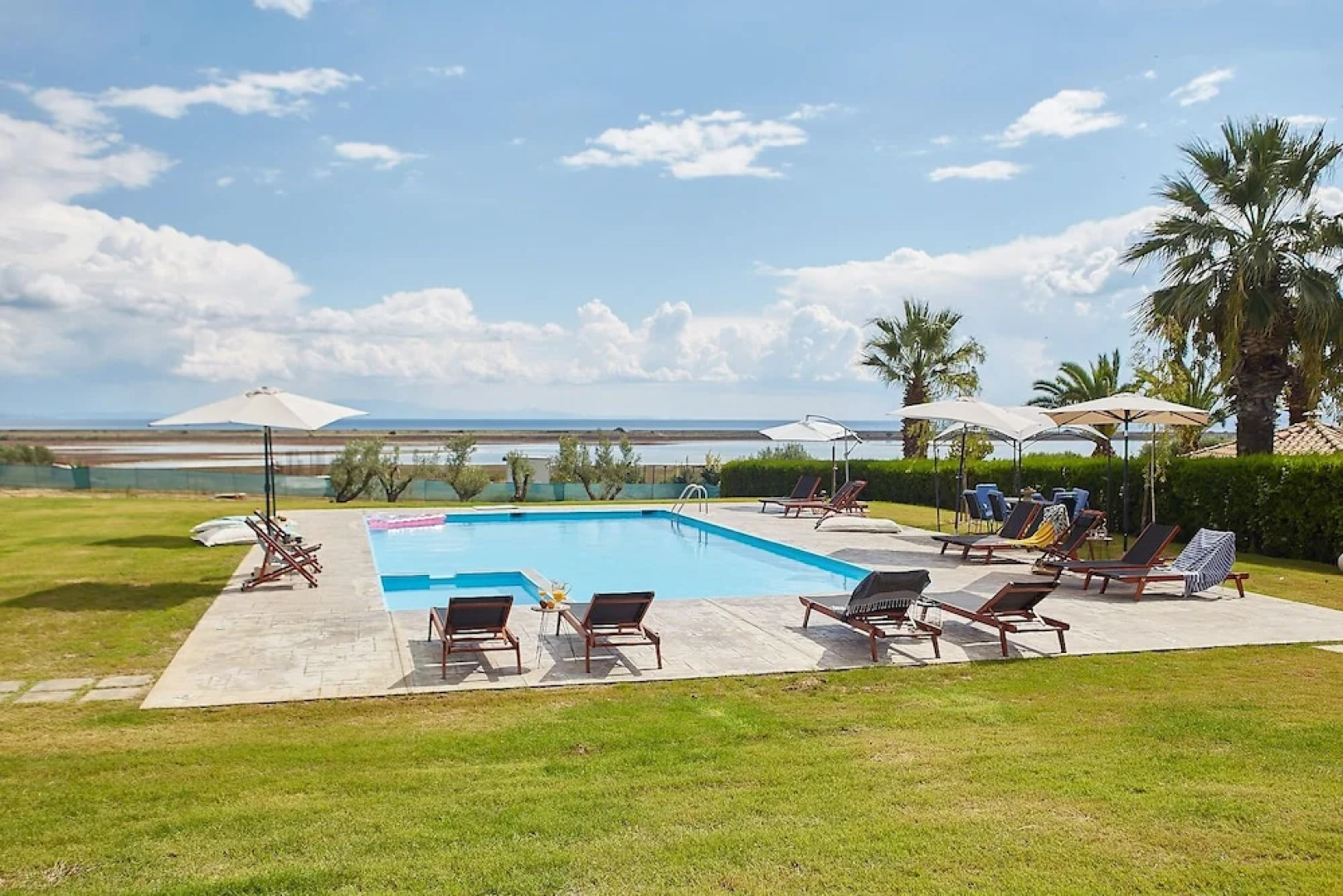 Flamingo Living Suites & Villas