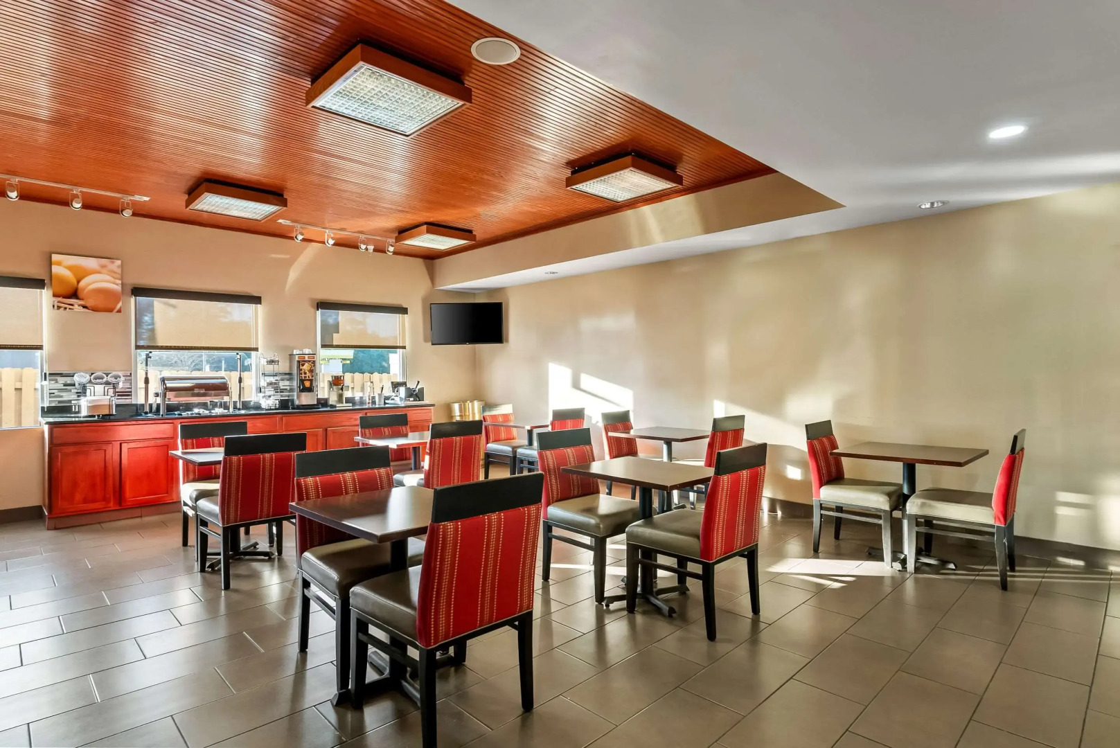 Comfort Inn & Suites