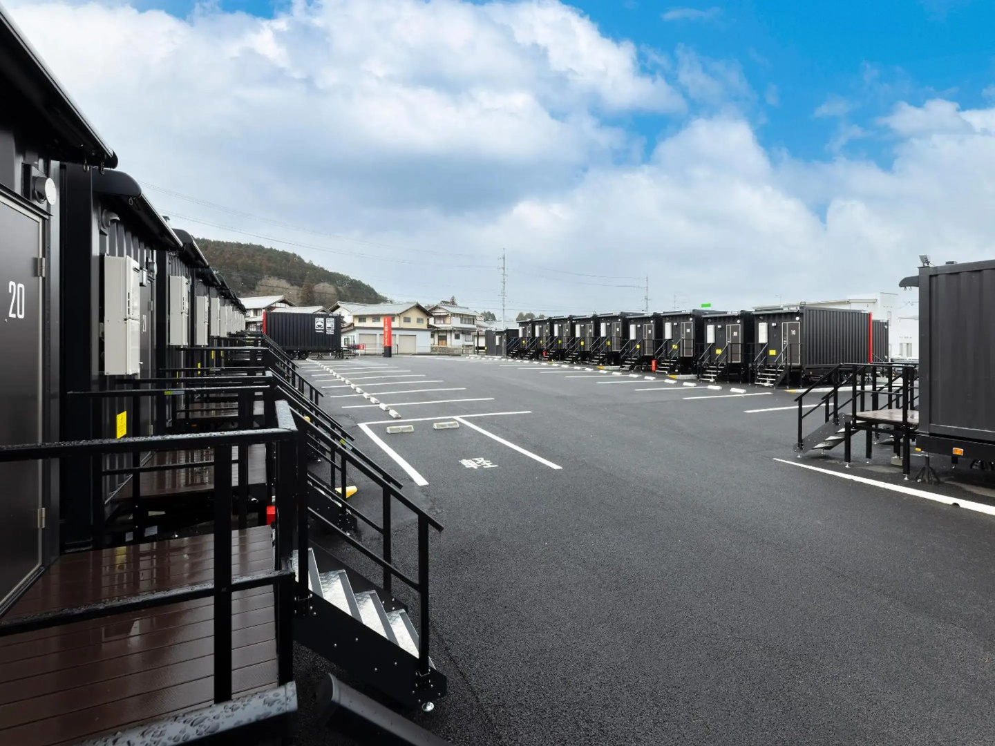 HOTEL R9 The Yard Ena