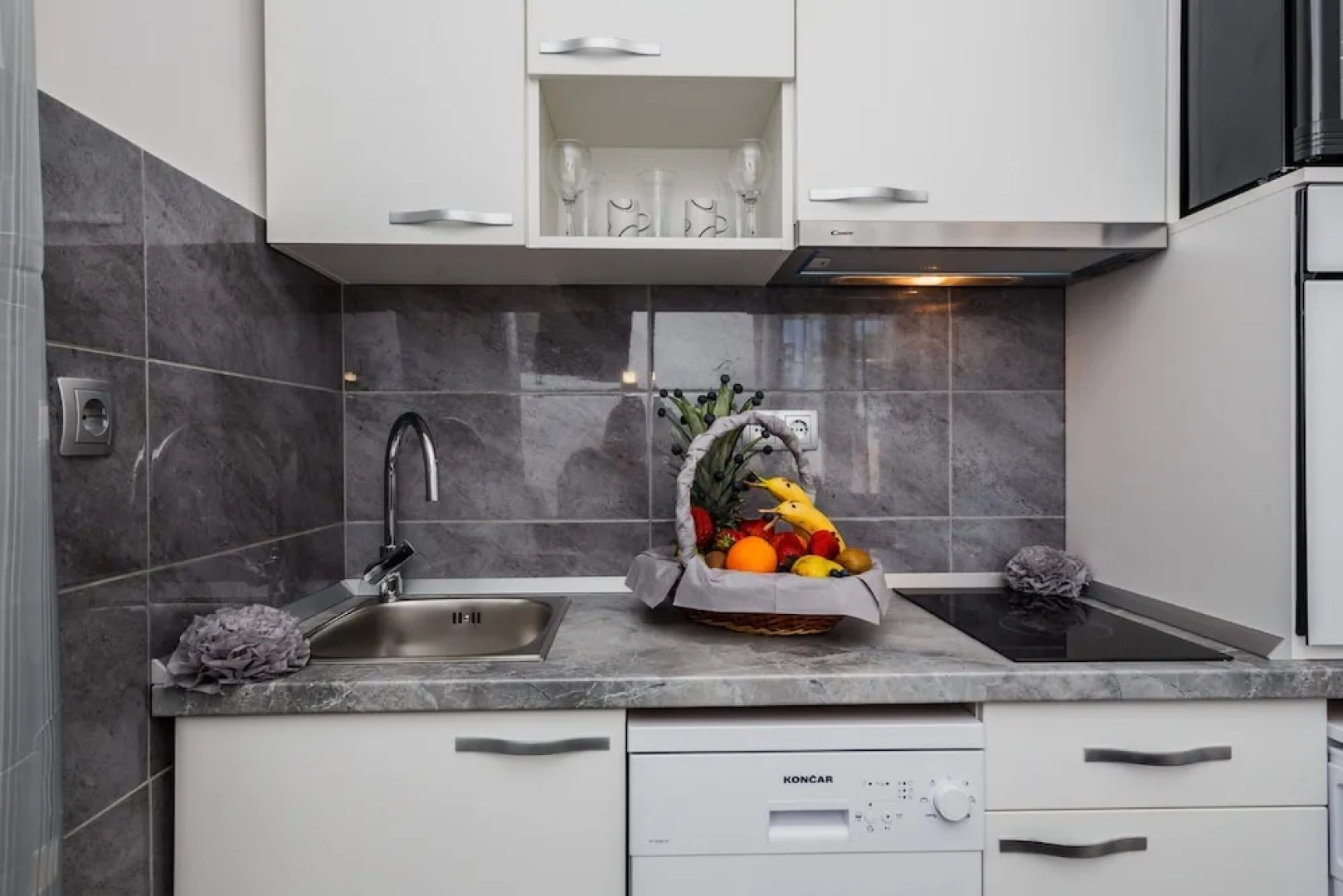 Luxury villa complex Pendolino with heated pool and jacuzzi