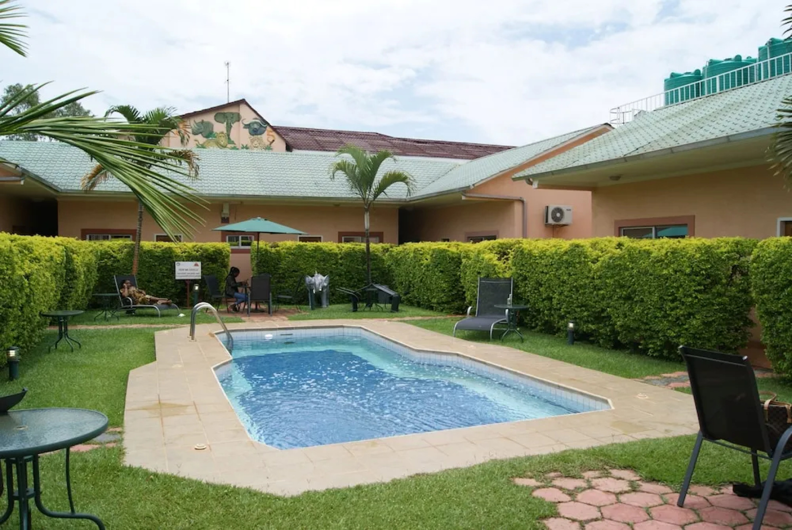 Big five hotel