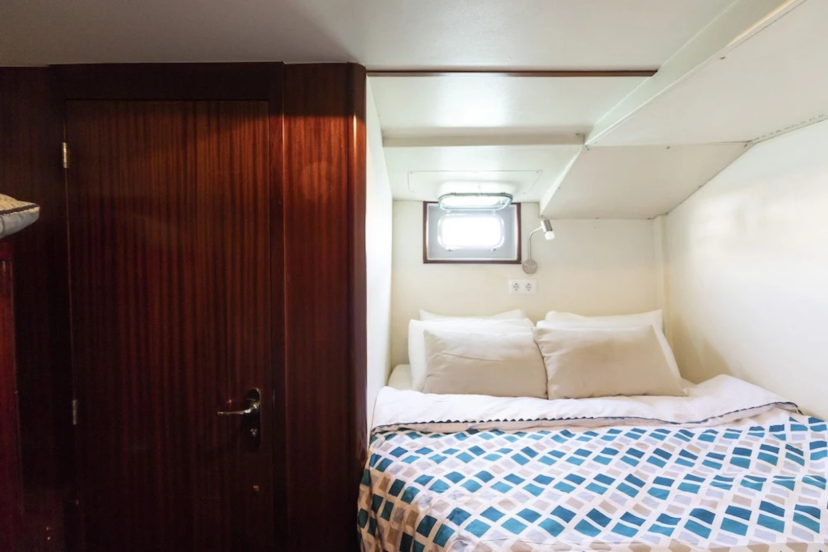 Luxury Boat in Port Forum