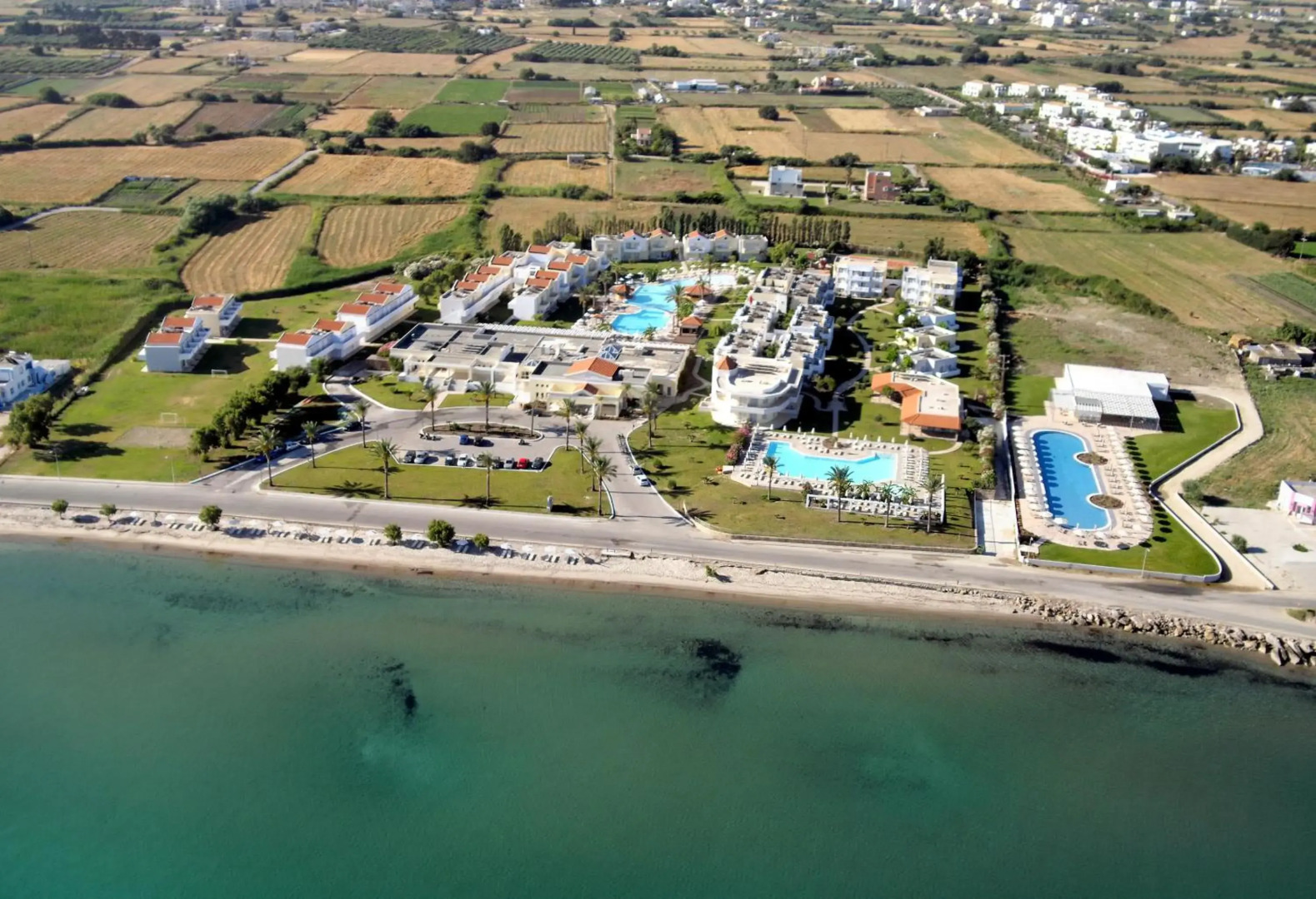 Zorbas Beach Hotel