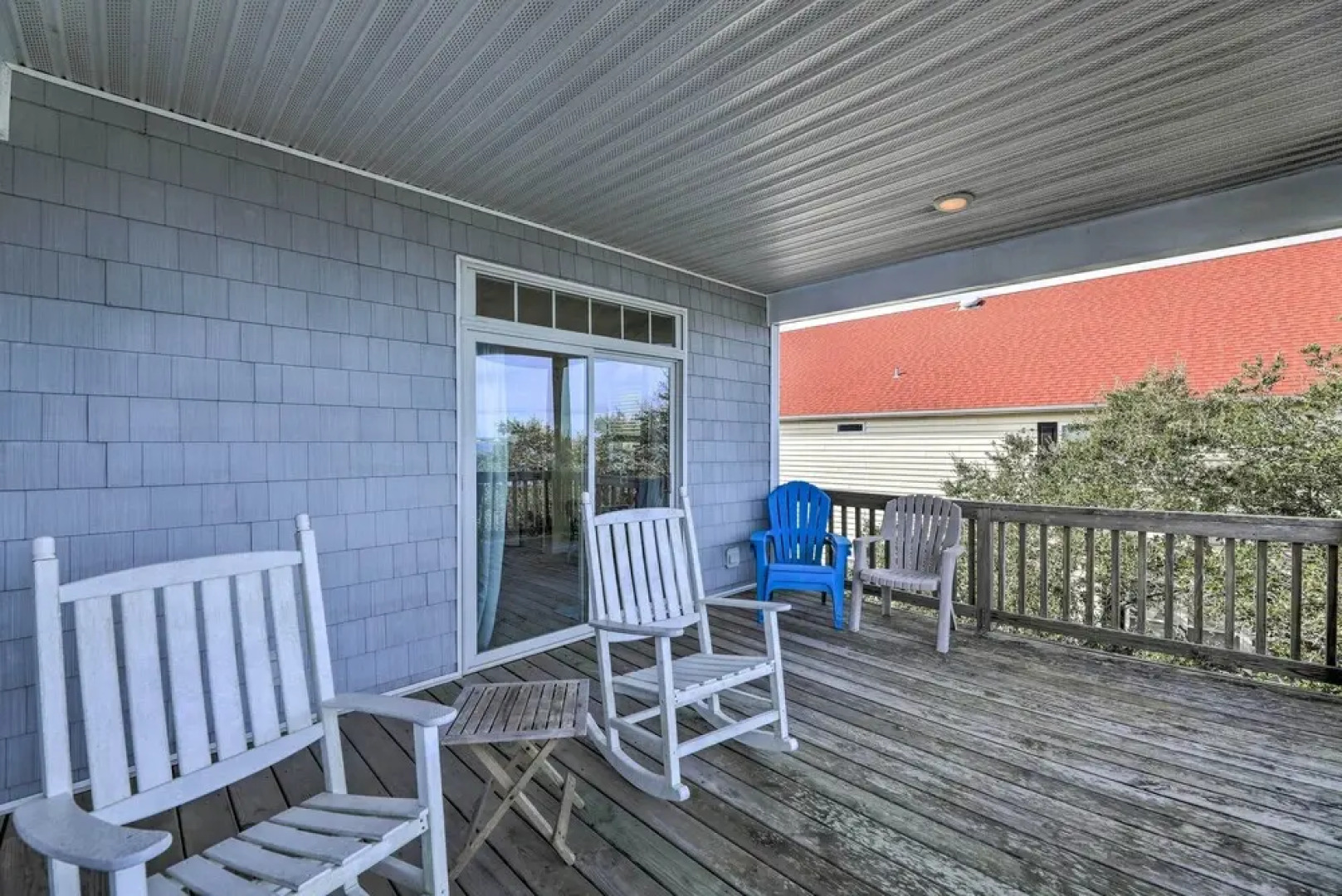 Waterfront Emerald Isle Home w/ Dock Access!