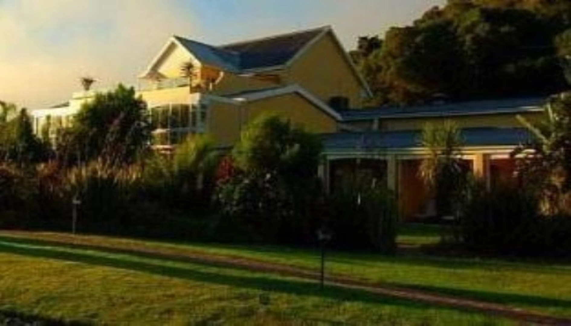 Lake Pleasant Living