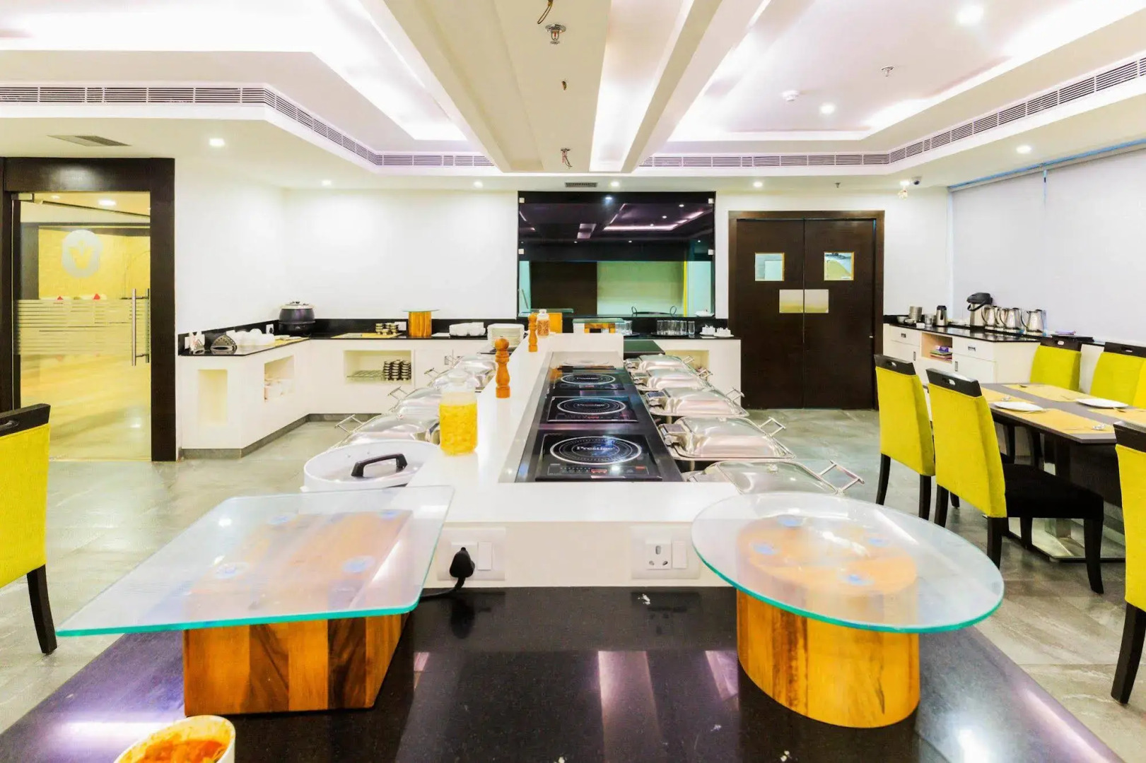 Zo Rooms Lakdi Ka Pul X Road