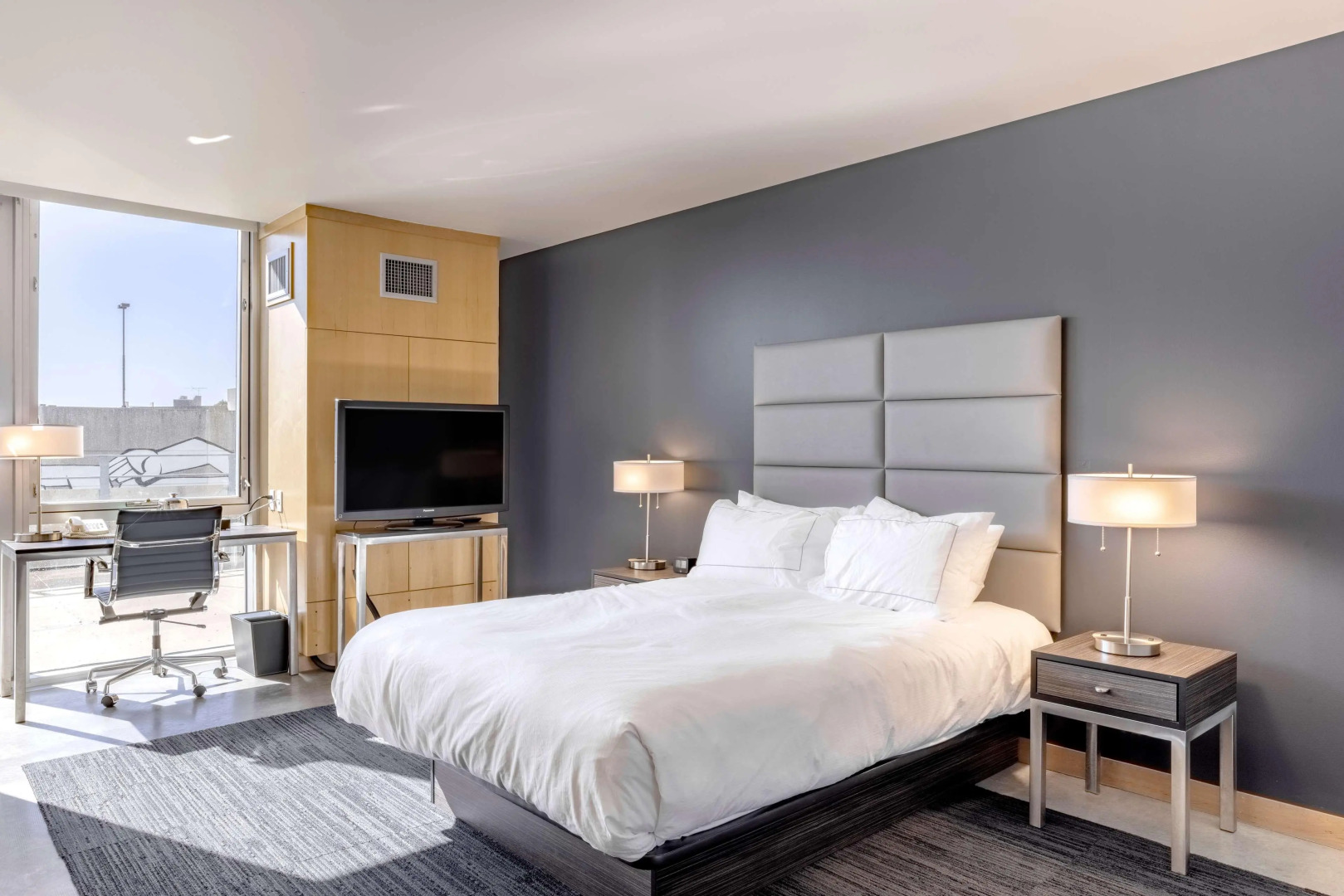hotelVetro Iowa City, Tapestry Collection by Hilton