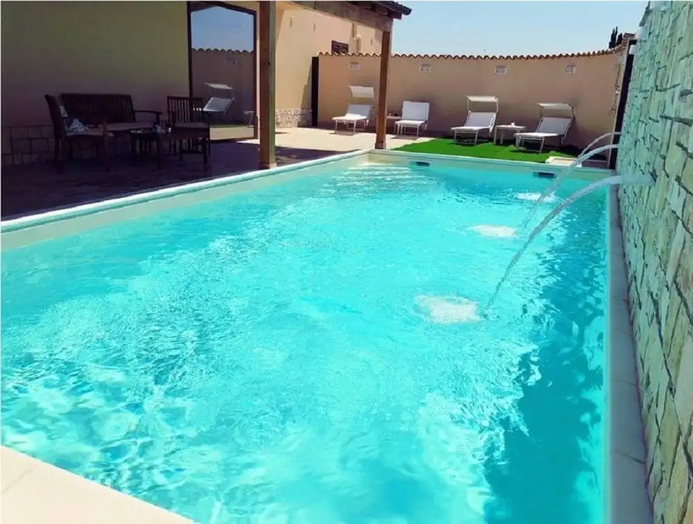 A Due Passi Dal Sole