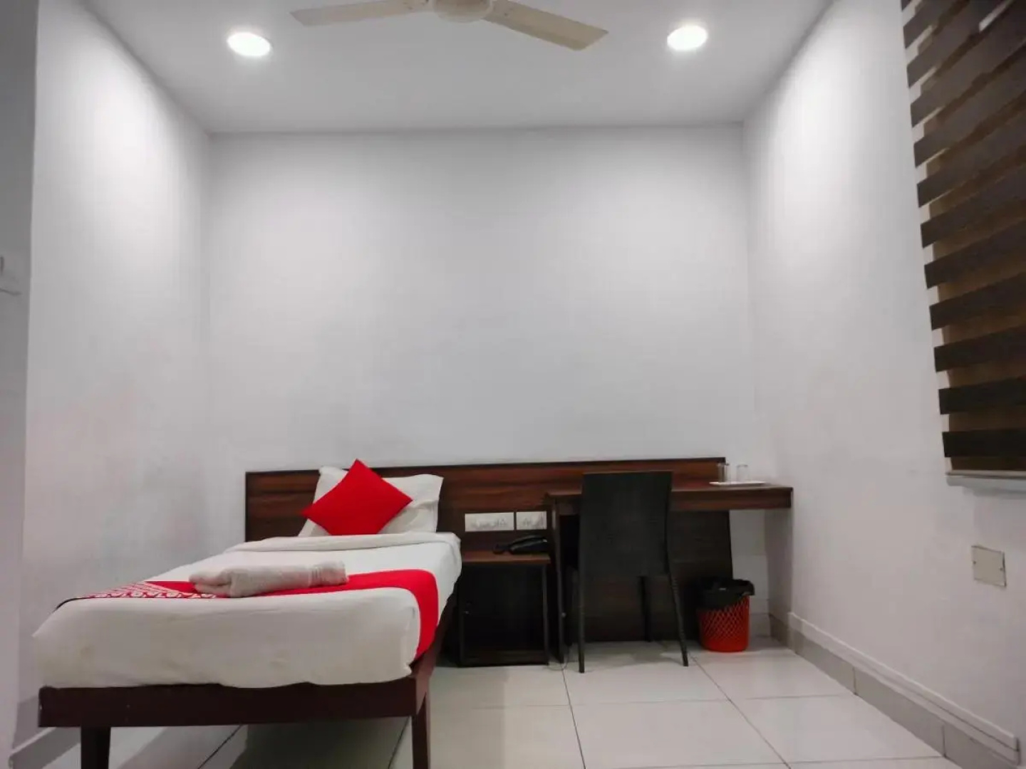 Kings Fort Rooms Thrippunithura