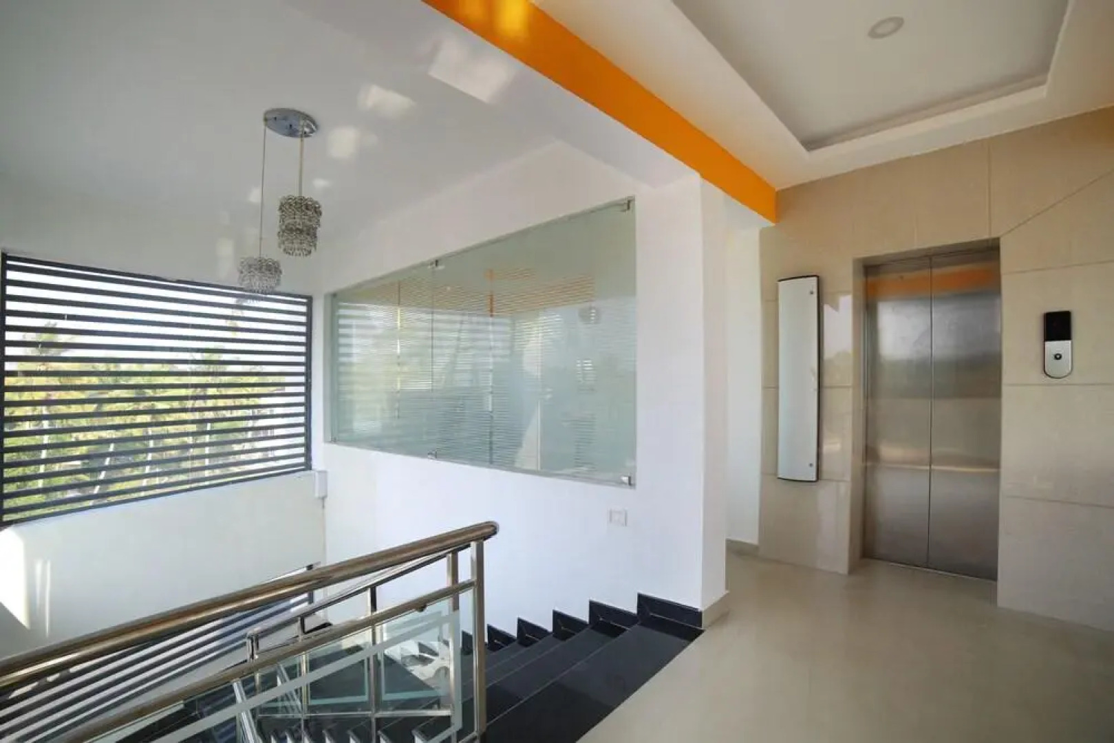 OYO 2300 Hotel The Platinum Inn