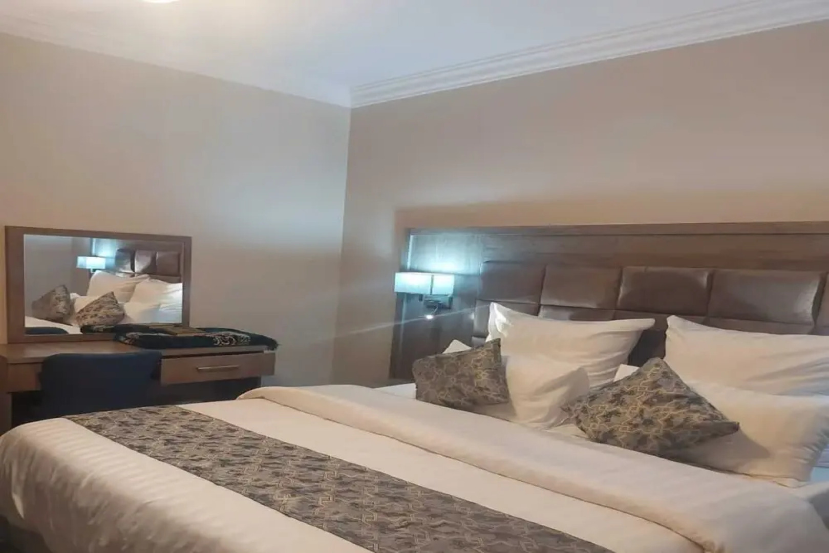 OYO 619 Al Smou Hotel Apartments