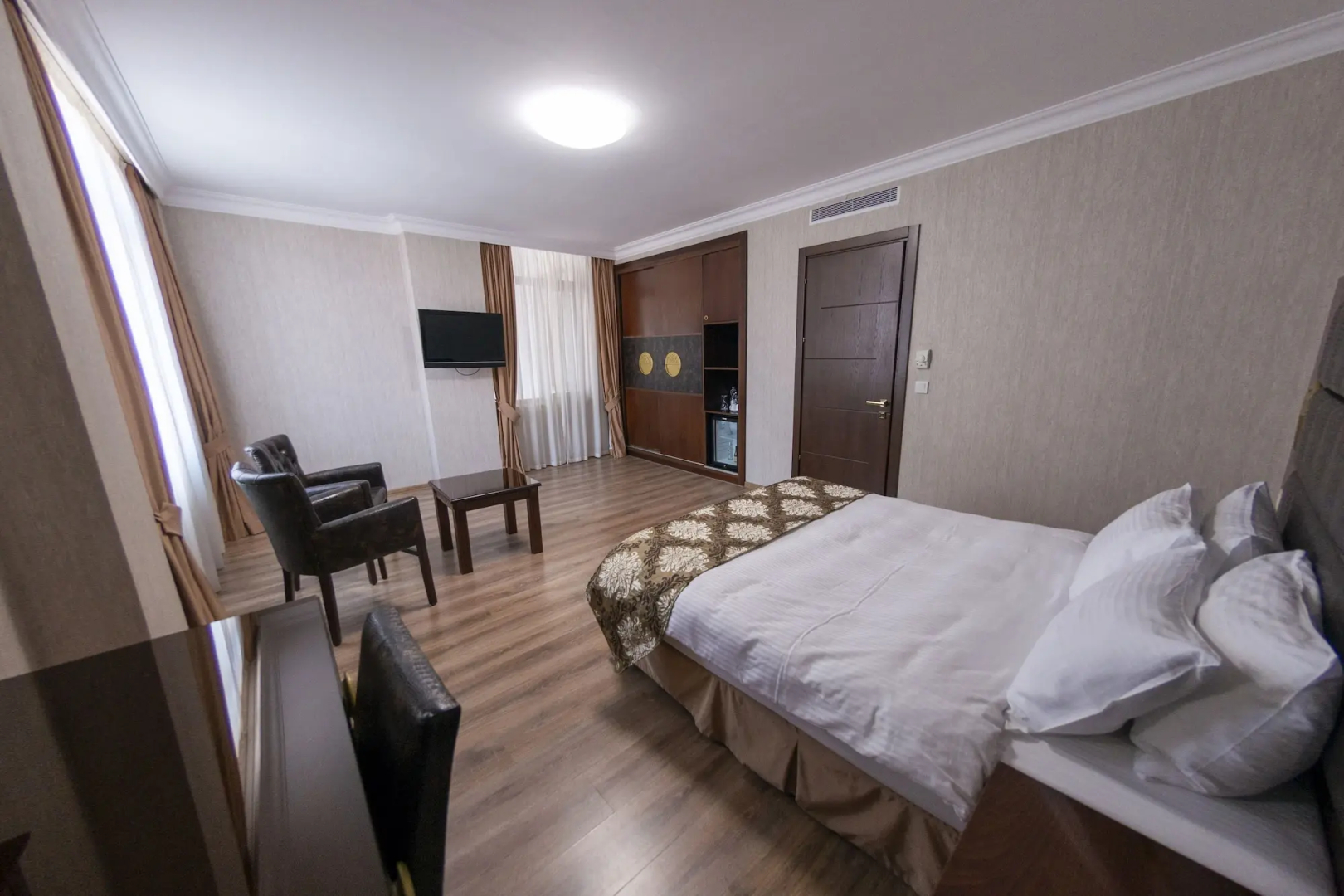 Отель Era Palace