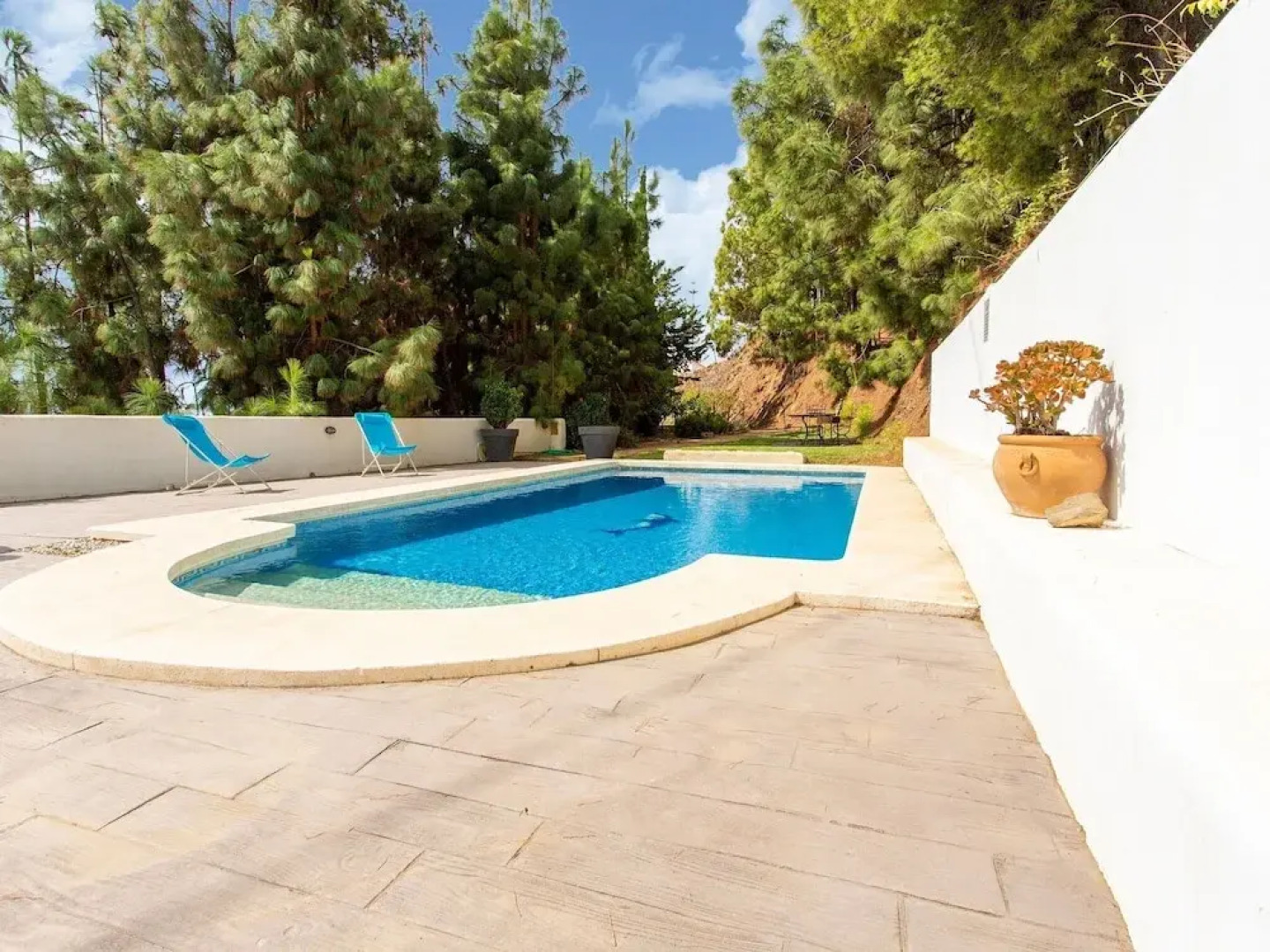 Gorgeous Villa With Private Swimming Pool in Algarrobo-costa