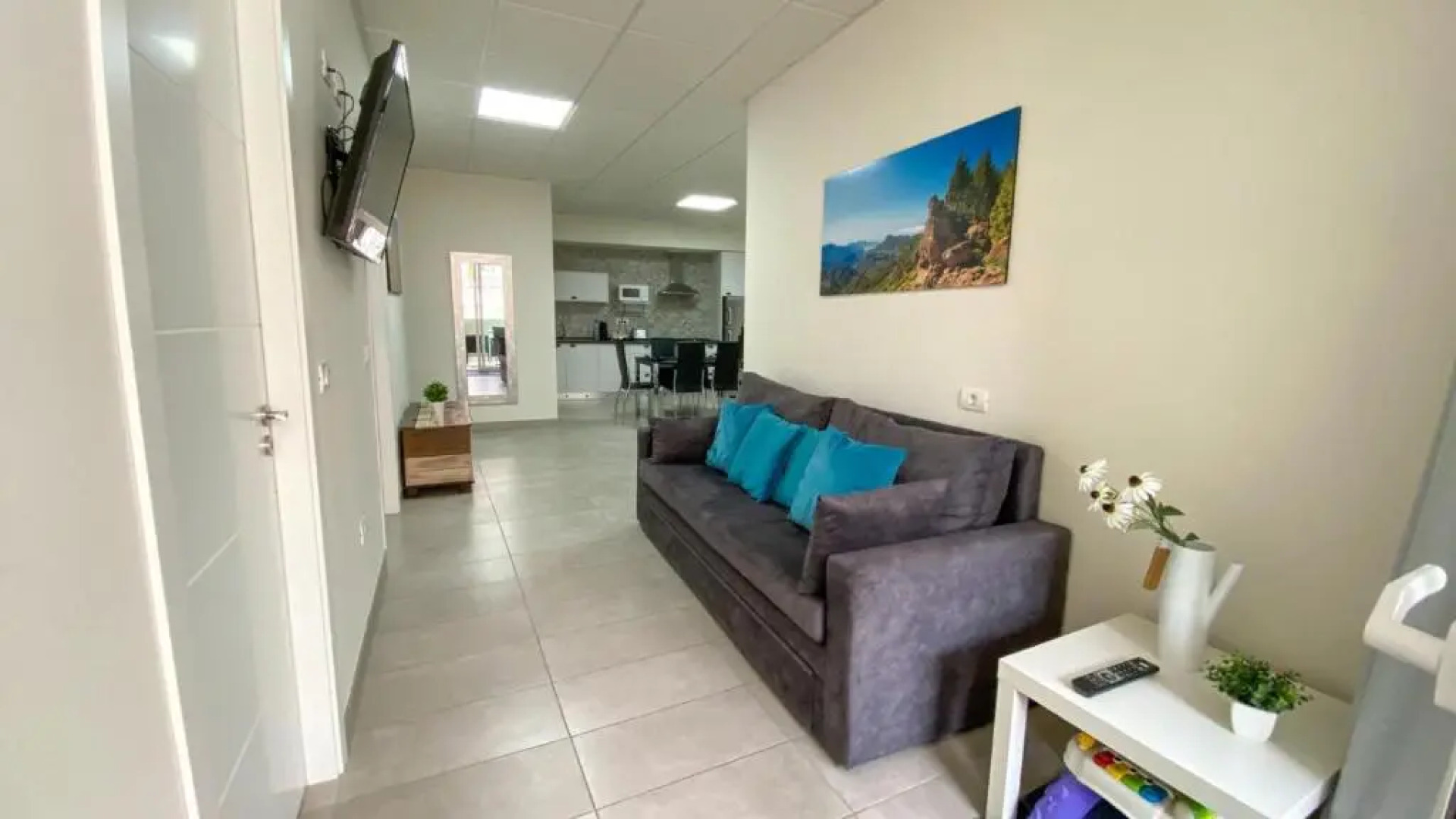 El Puente Holiday Home I- Airport 8,1K