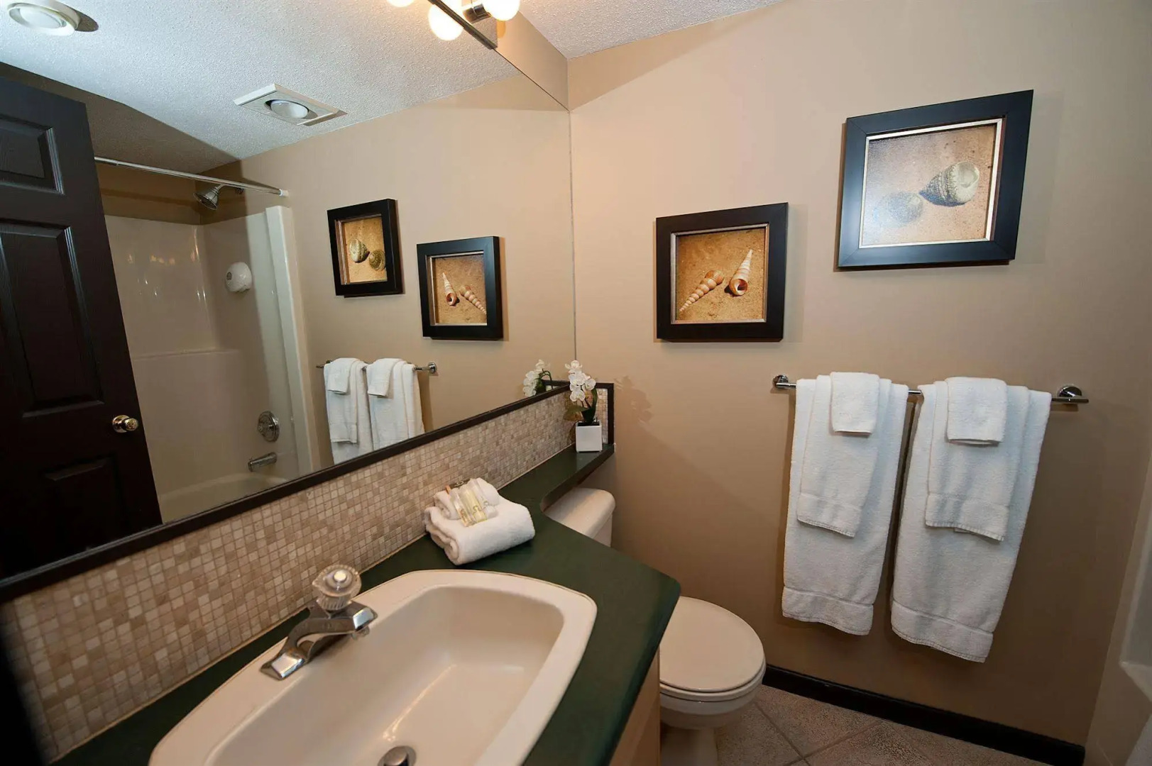 Pacific Shores Resort & Spa