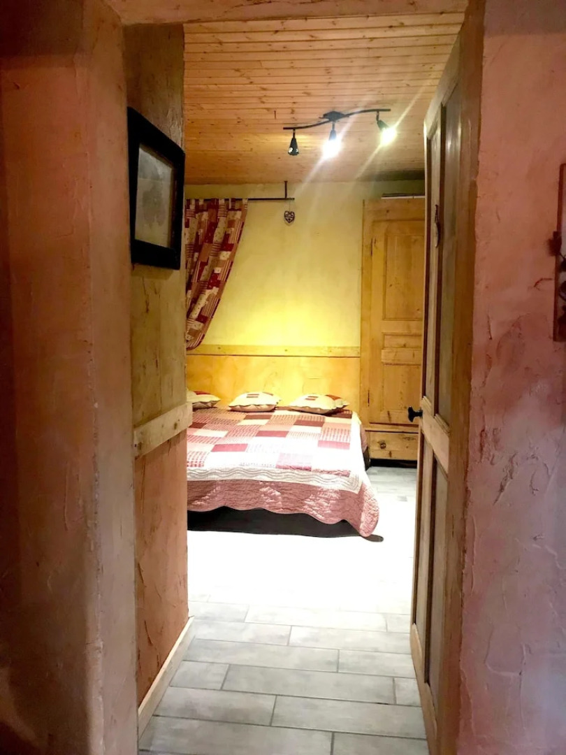 House With 4 Bedrooms in La Forclaz, With Furnished Terrace and Wifi