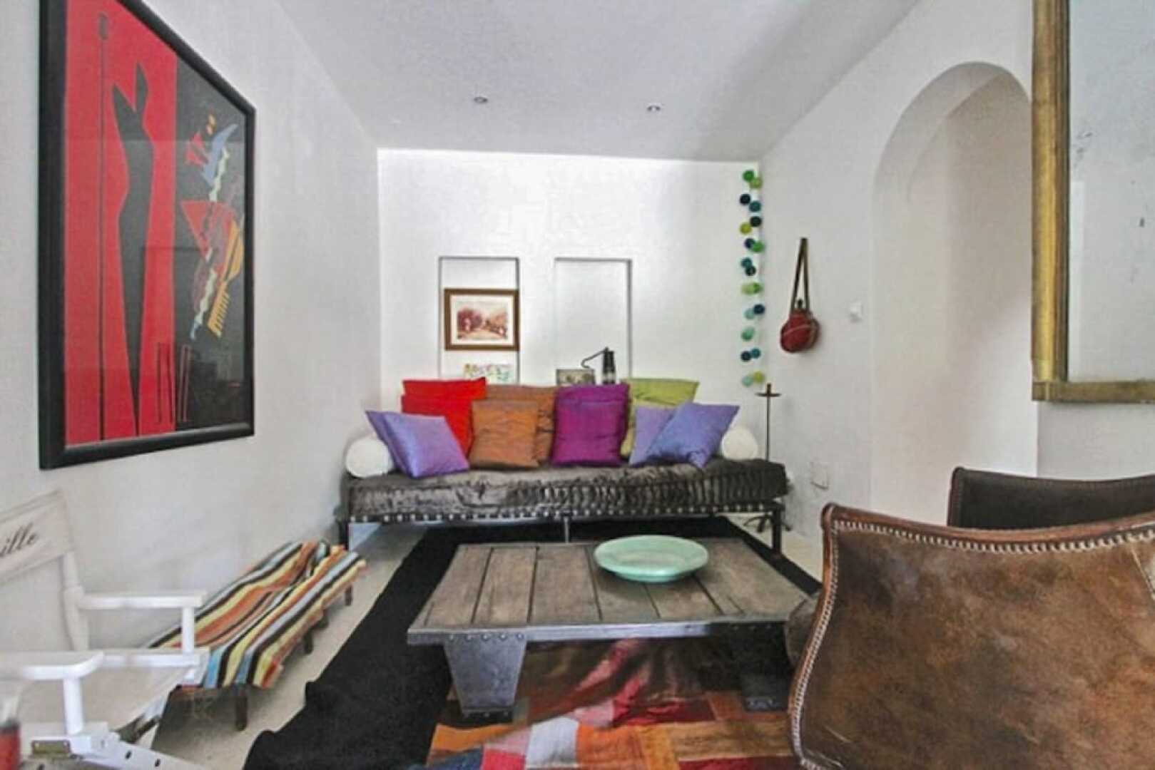 Villa With 4 Bedrooms in Maussane-les-alpilles, With Wonderful Mountai