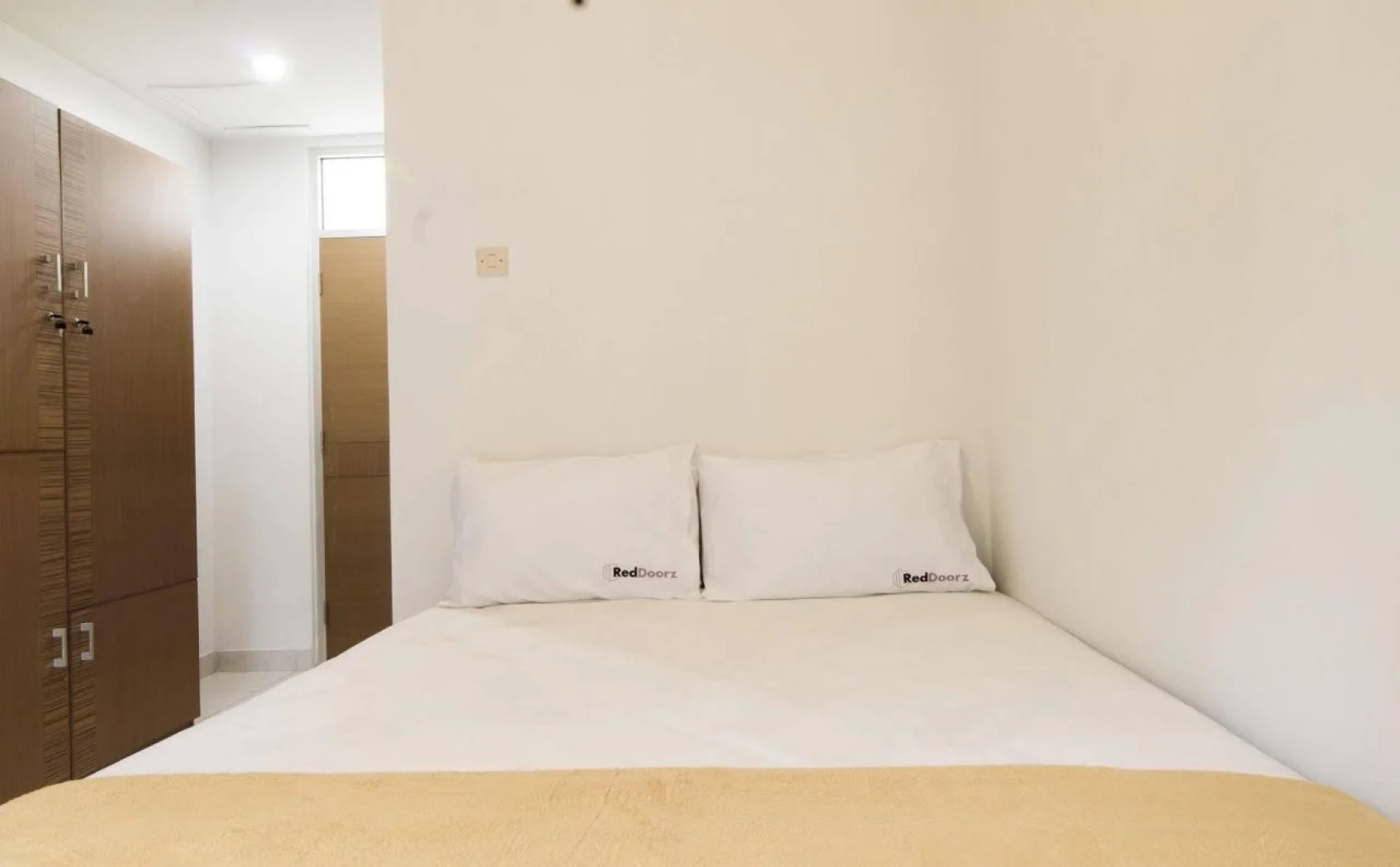 RedDoorz Plus near Lippo Karawaci