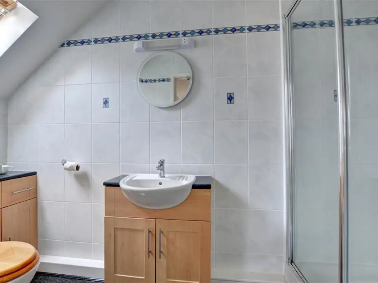 Comfortable Urban Residence Within Walking Distance of the City Centre and the Beach at Pembroke