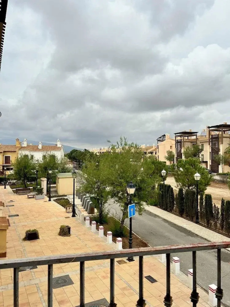 Hancinda Sleeps 4 With Free Parking