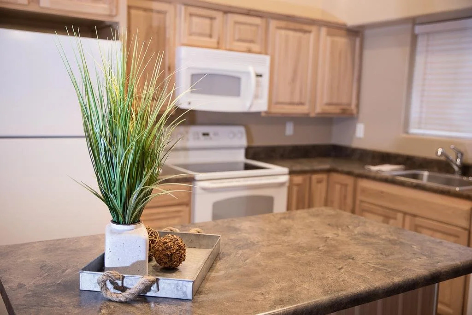 Primrose Inn & Suites