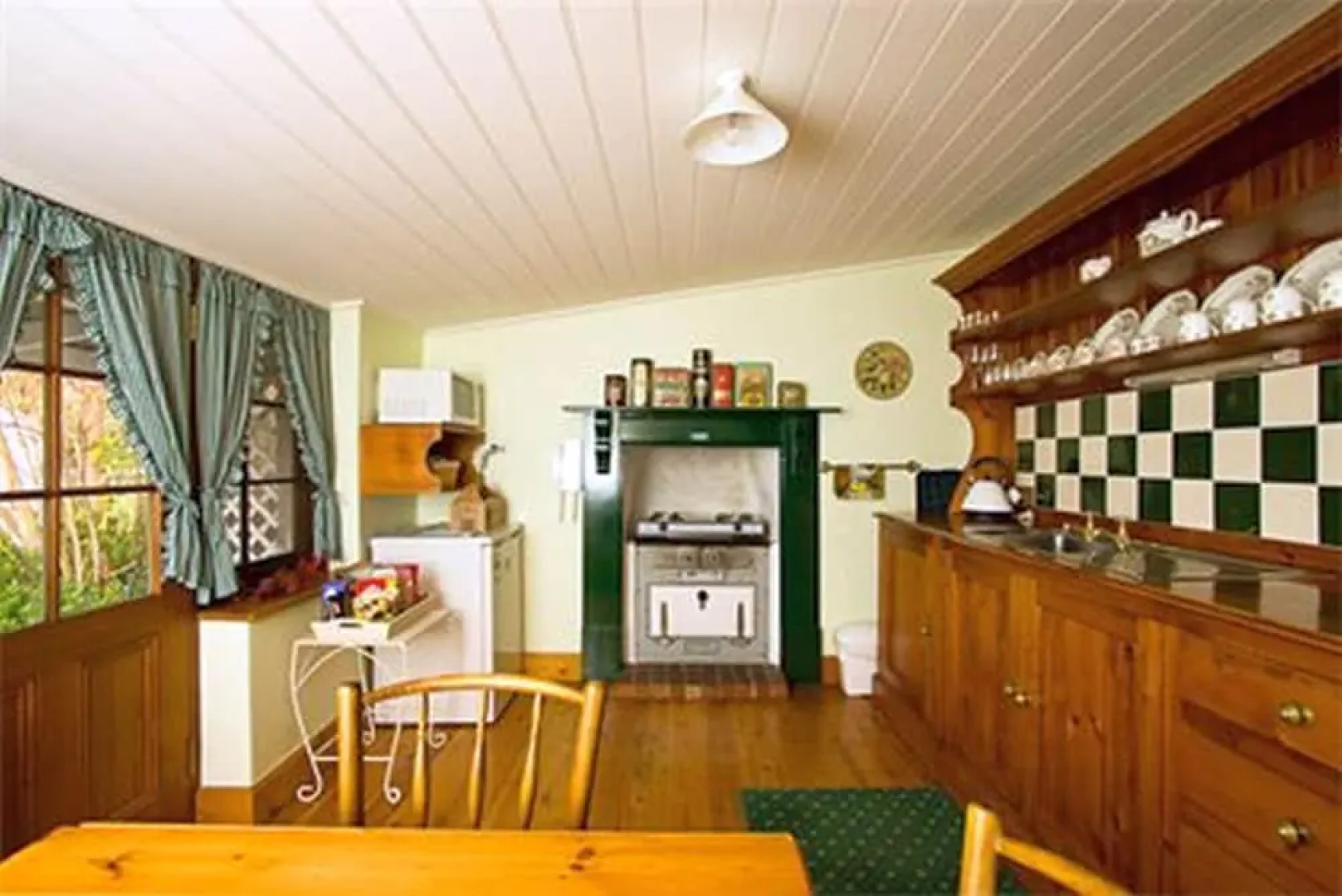 Sarahs Cottage