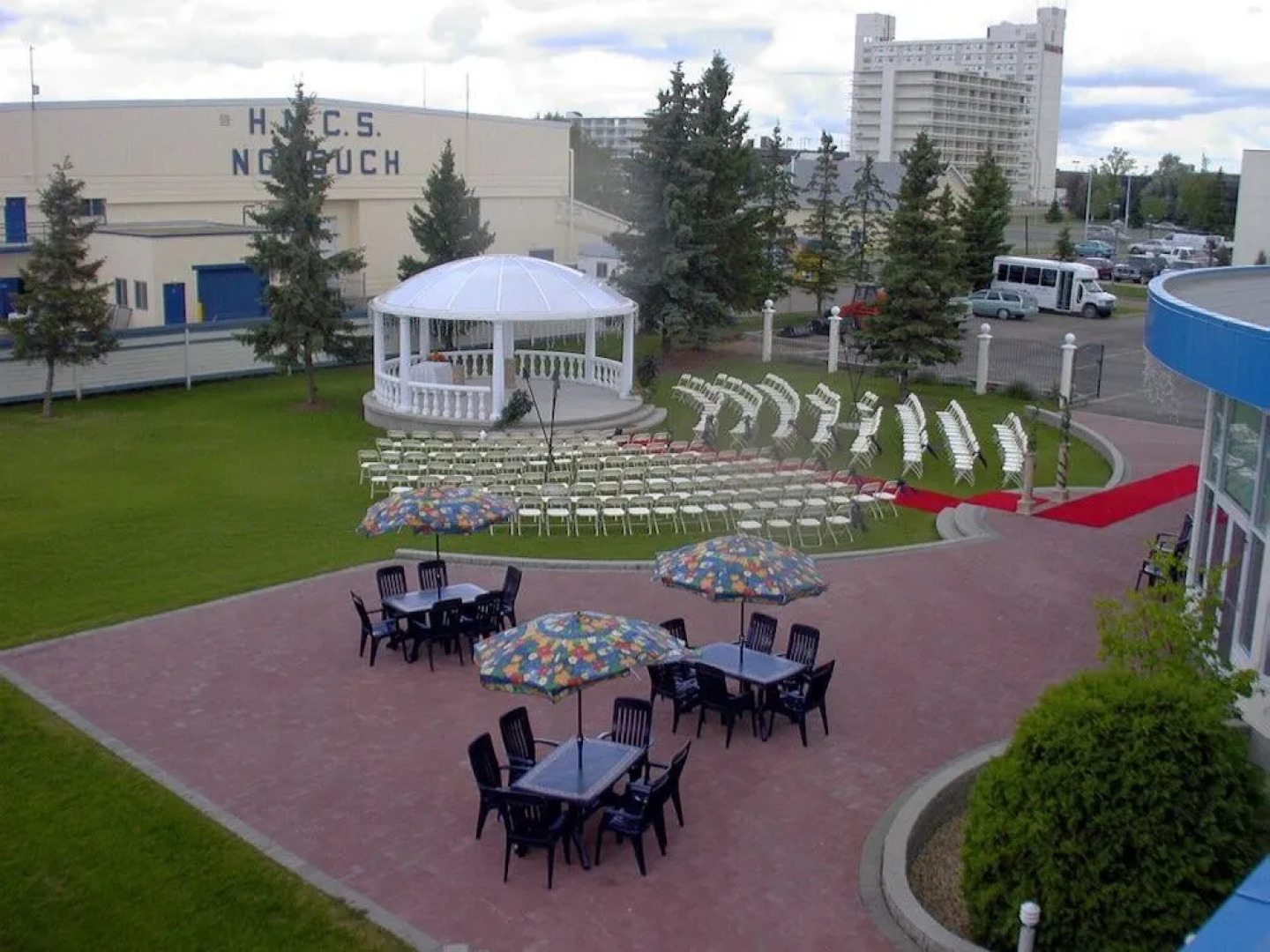 Chateau Louis Hotel & Conference Centre