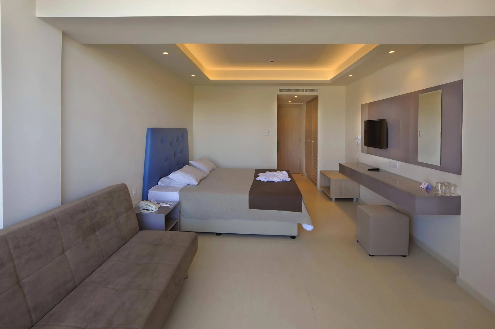 Отель Nelia Beach