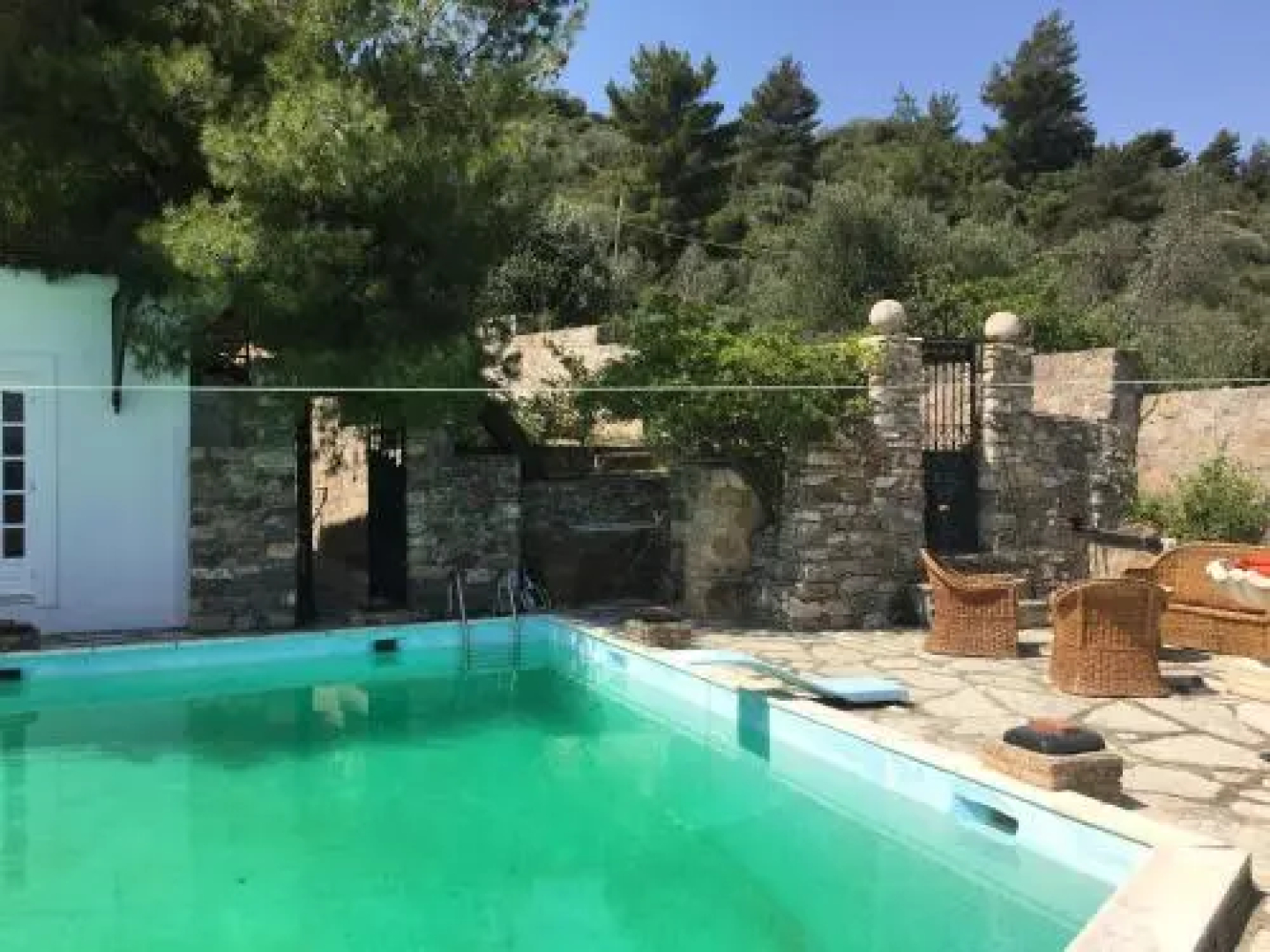 1911 Poros Country Retreat