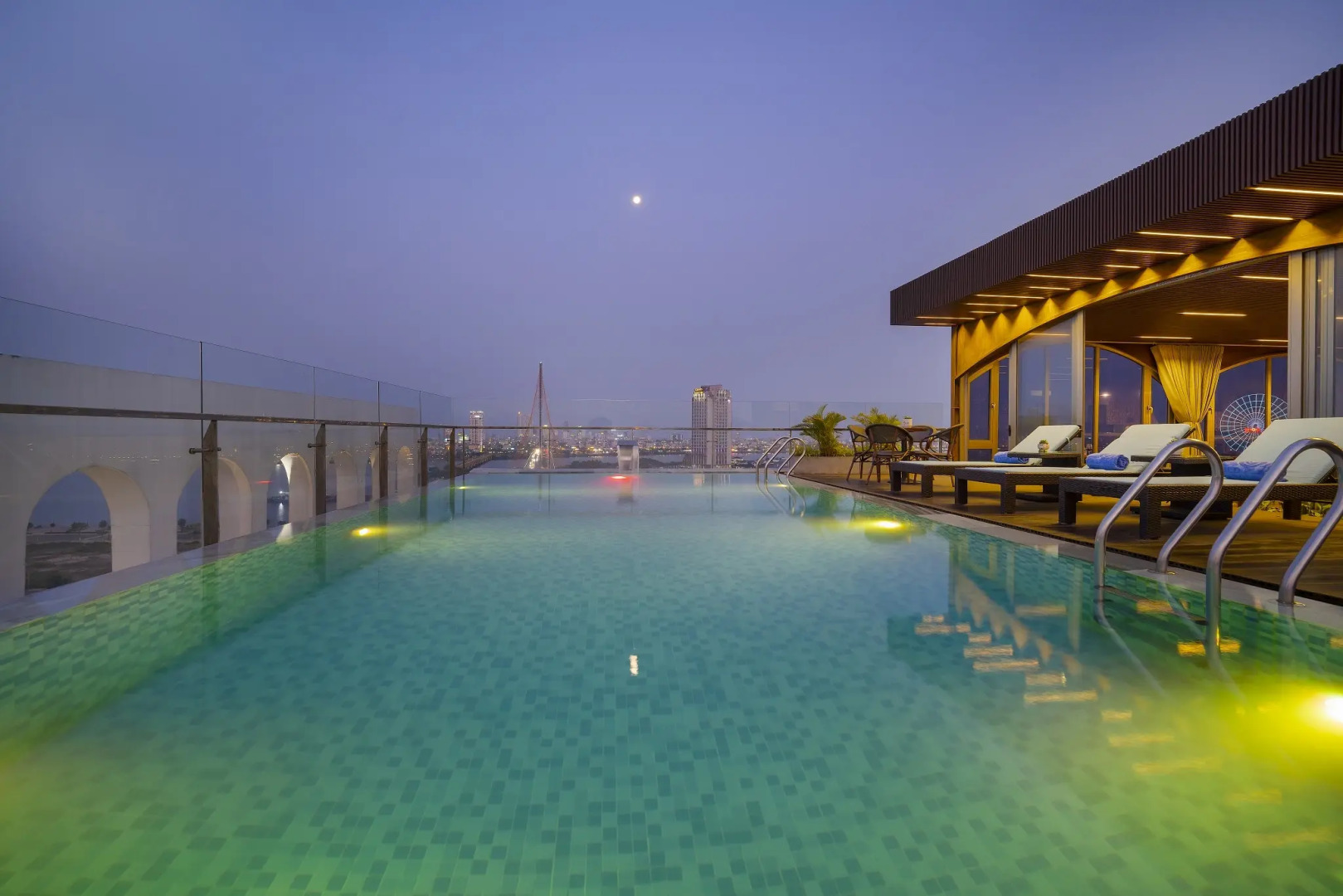 Gold Plaza Hotel Da Nang