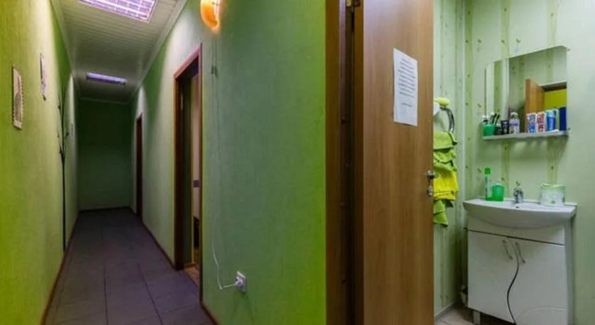 Green Cat Capsule Hostel