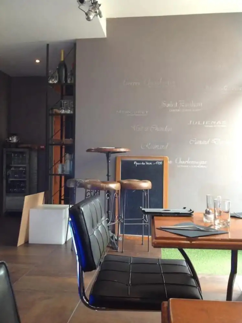 Hôtel Restaurant Jour & Nuit