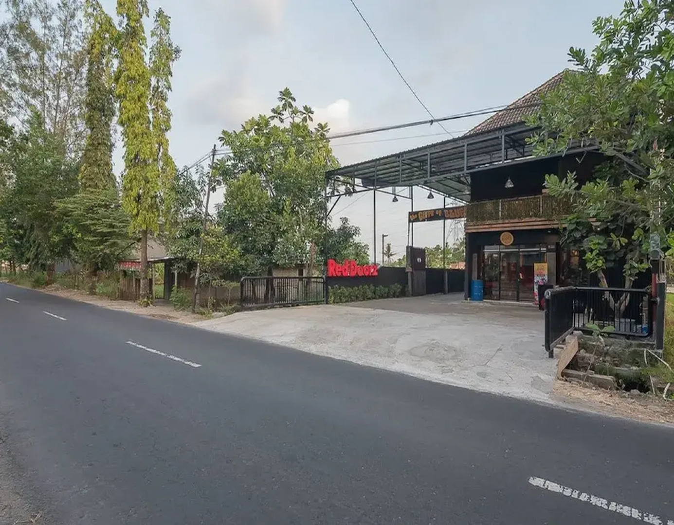 RedDoorz near Desa Wisata Kasongan