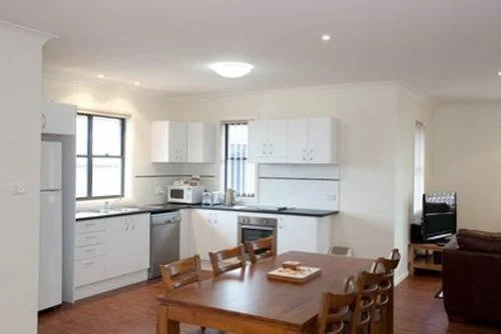 Executive Oasis Narrabri Apartments