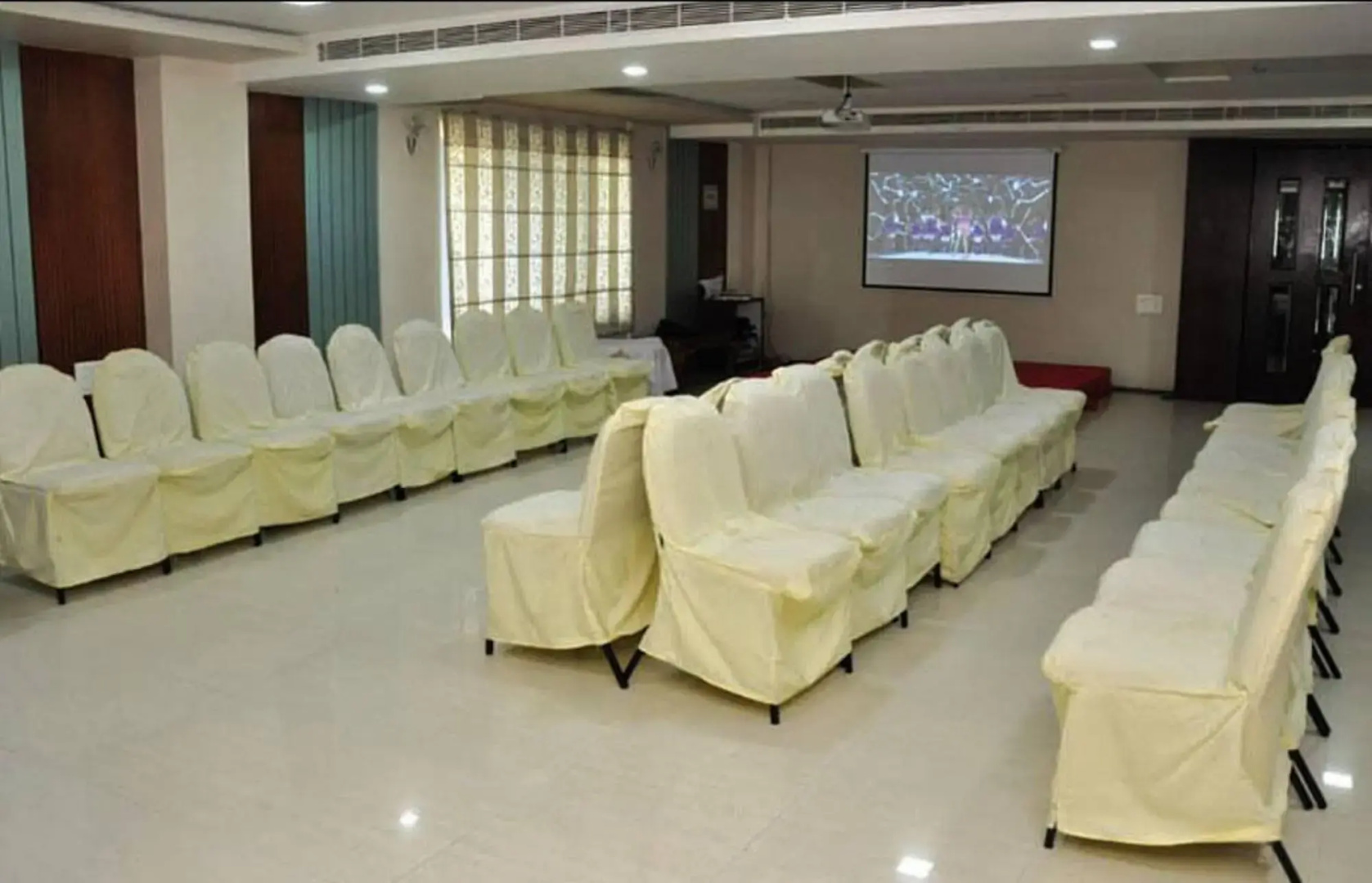 Hotel Mayura A/c
