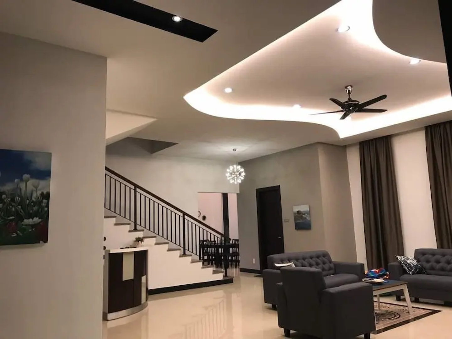 3 Storey Bungalow For Homestay