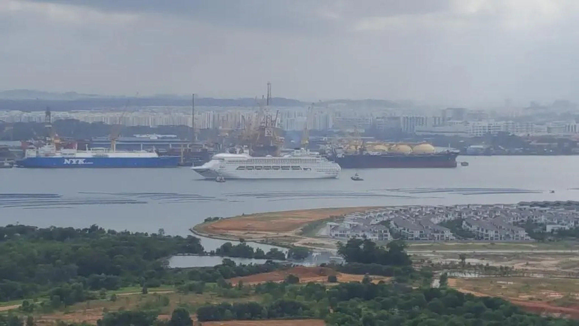 D'calton seaview apartment