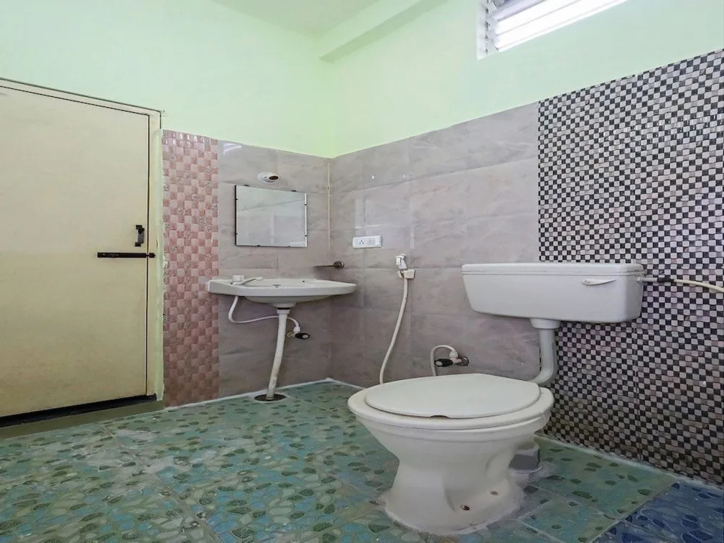 OYO 24623 Chetana Residency