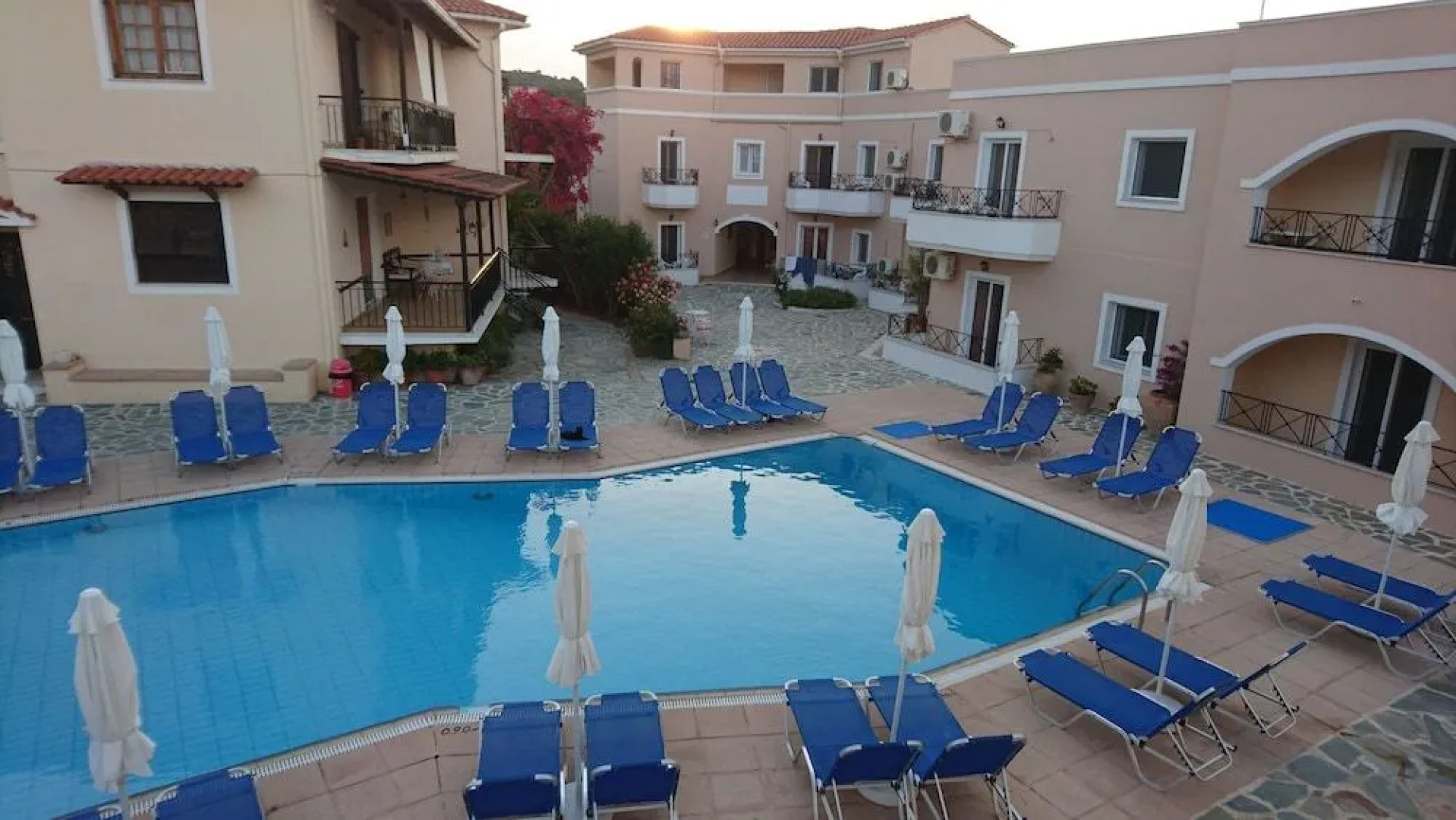 Doras Zante Studios & Apartments