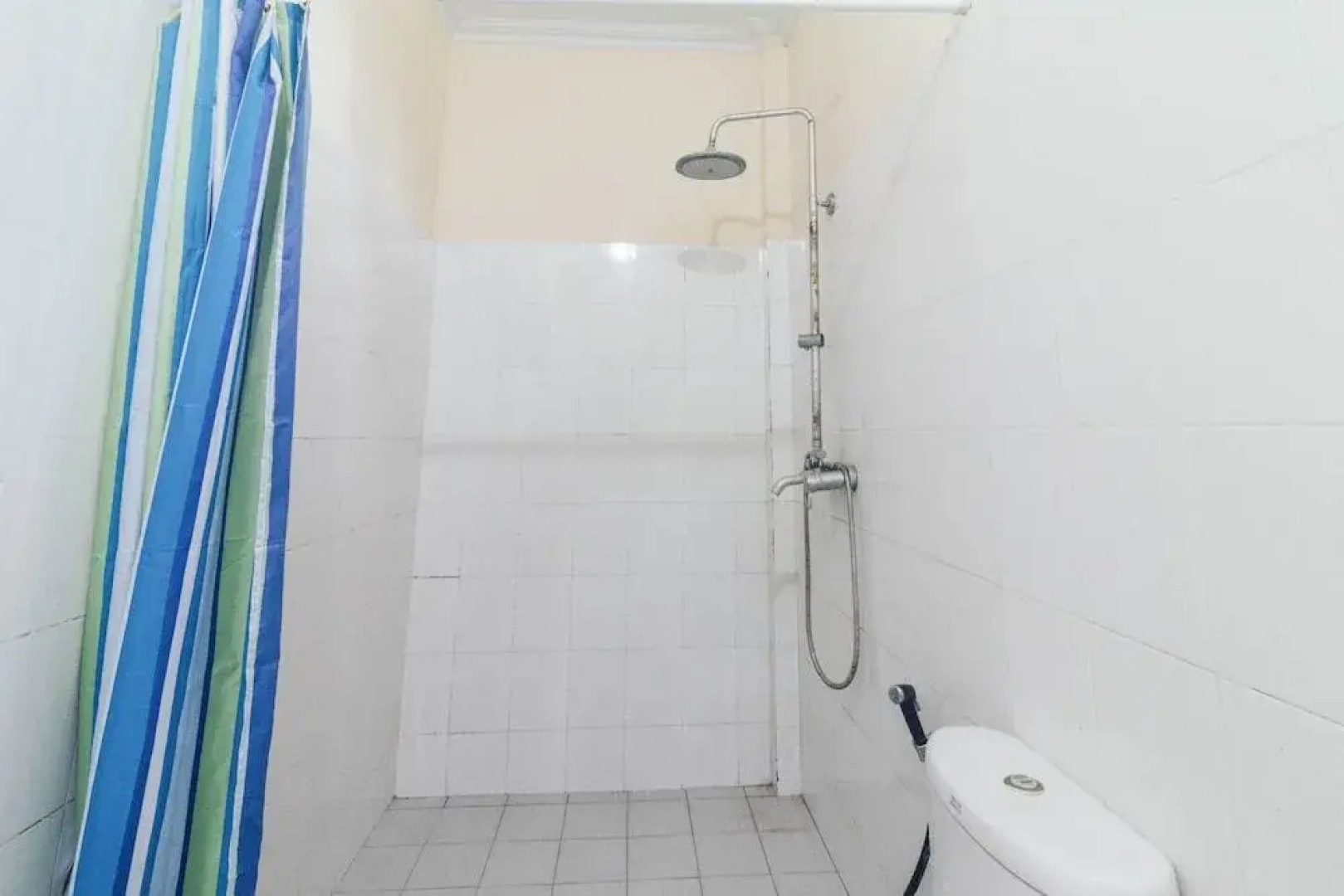 OYO 1688 Collin Beach Hotel
