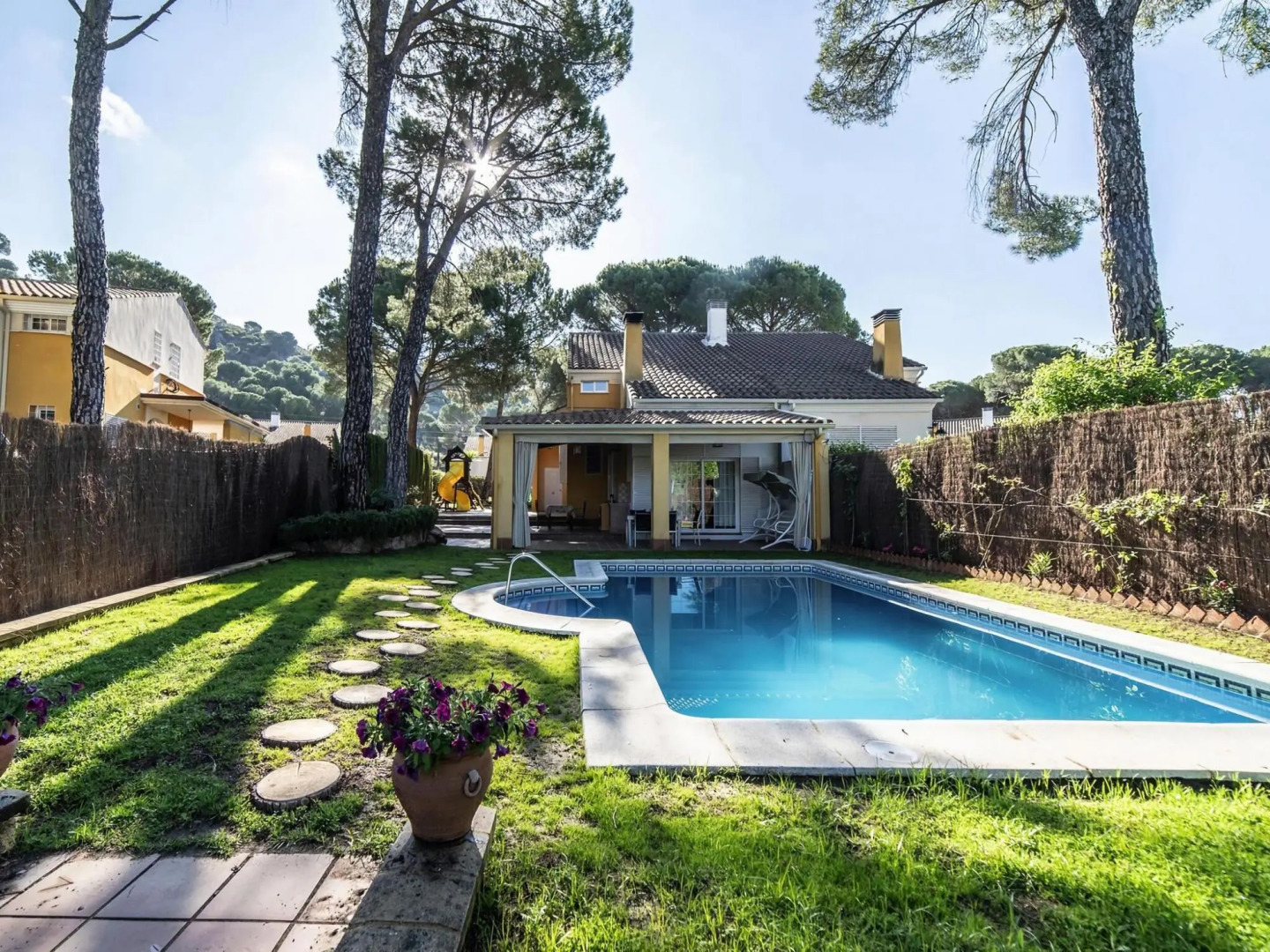 Holiday home in the middle of nature 1