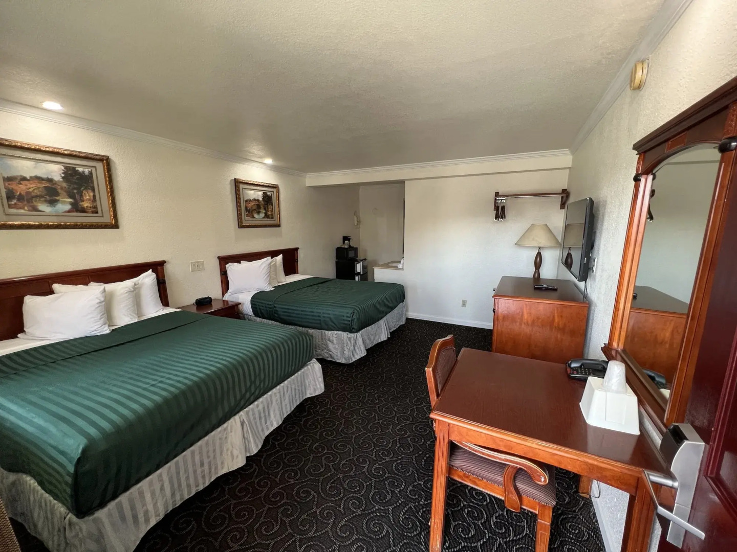 Americas Best Value Inn Hanford
