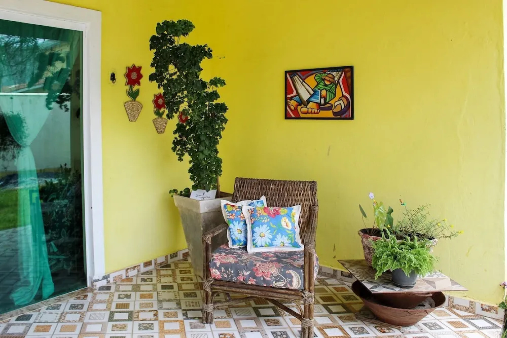 P004 Casa c 3 Dorm. Apenas 150m da Praia