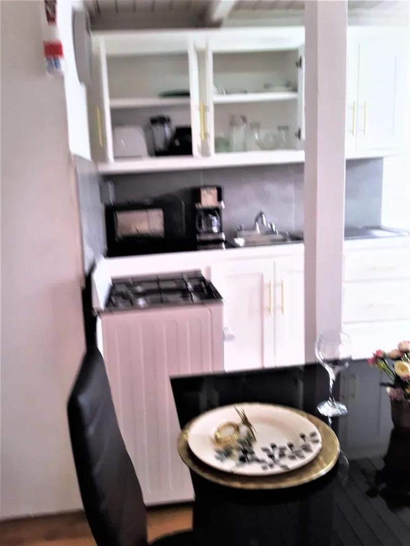 Annabelle's Apartments