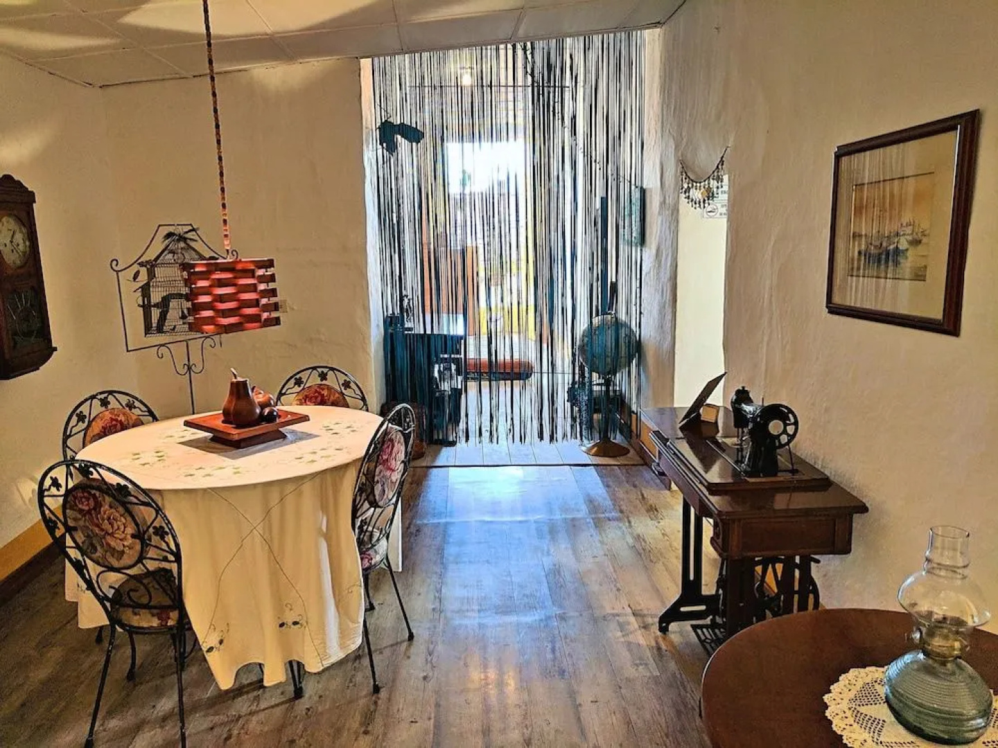 La Casa Amarilla